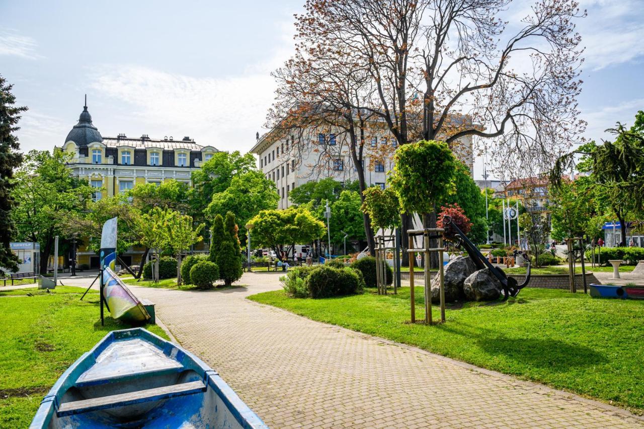 Пацо Hotel Burgas Bagian luar foto